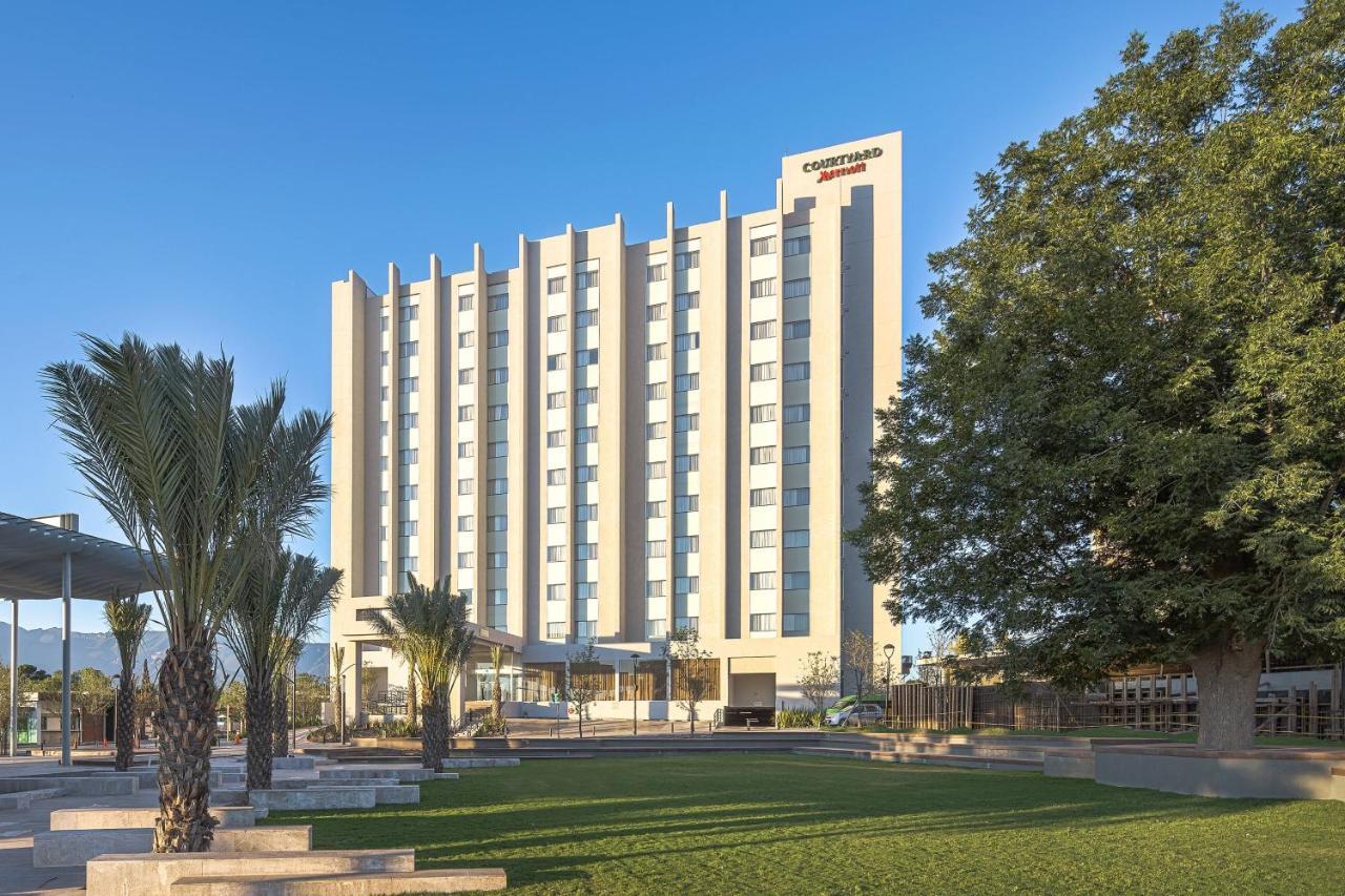 Courtyard By Marriott Saltillo Hotel Exterior photo