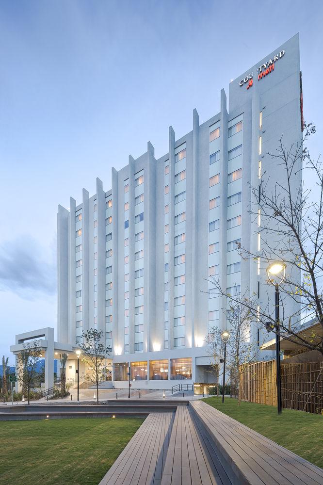 Courtyard By Marriott Saltillo Hotel Exterior photo